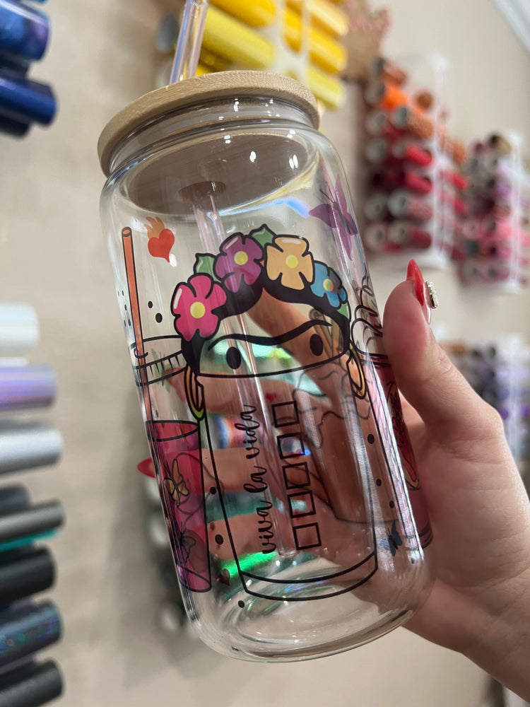 Frida drinks 16 oz cup