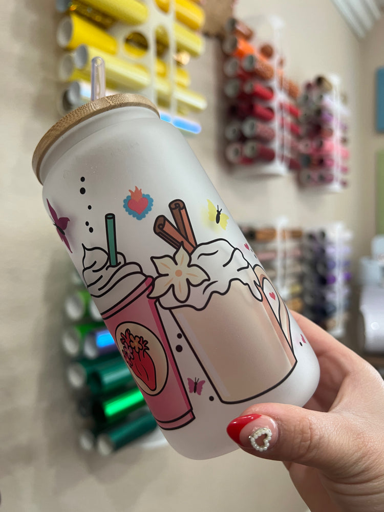Frida drinks 16 oz cup