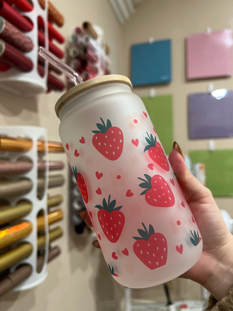 Strawberry Hearts 16 oz cup
