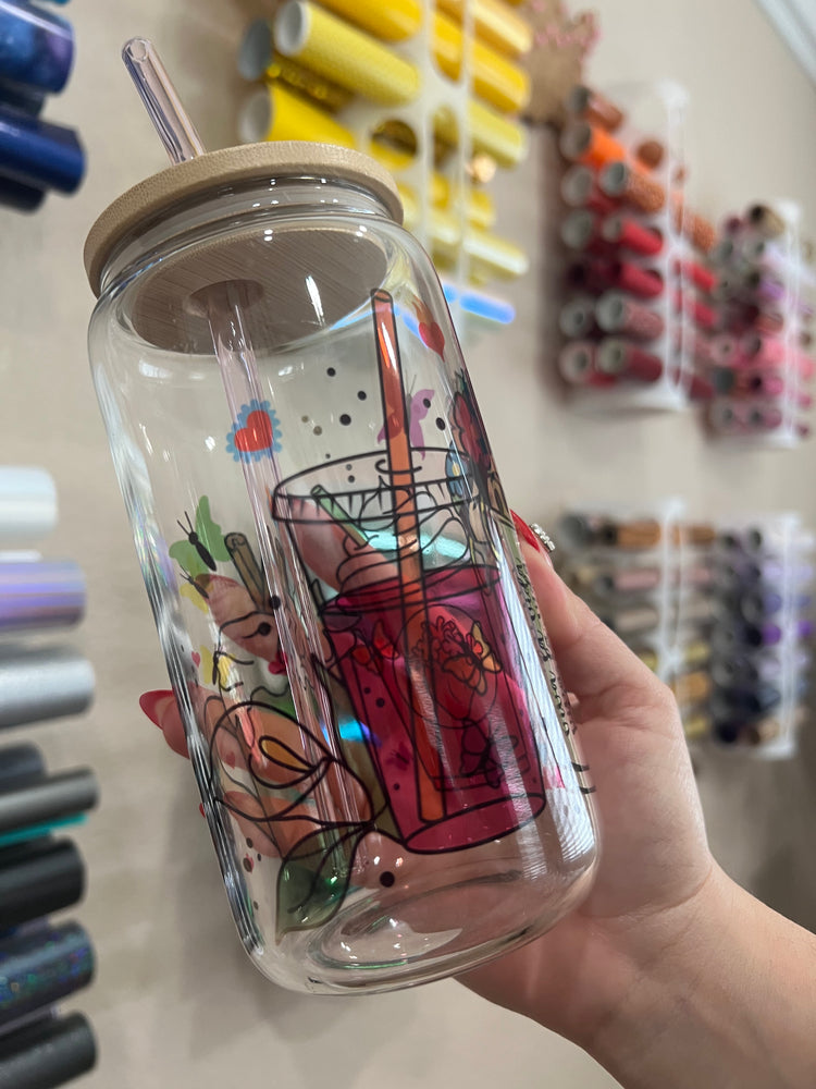 Frida drinks 16 oz cup