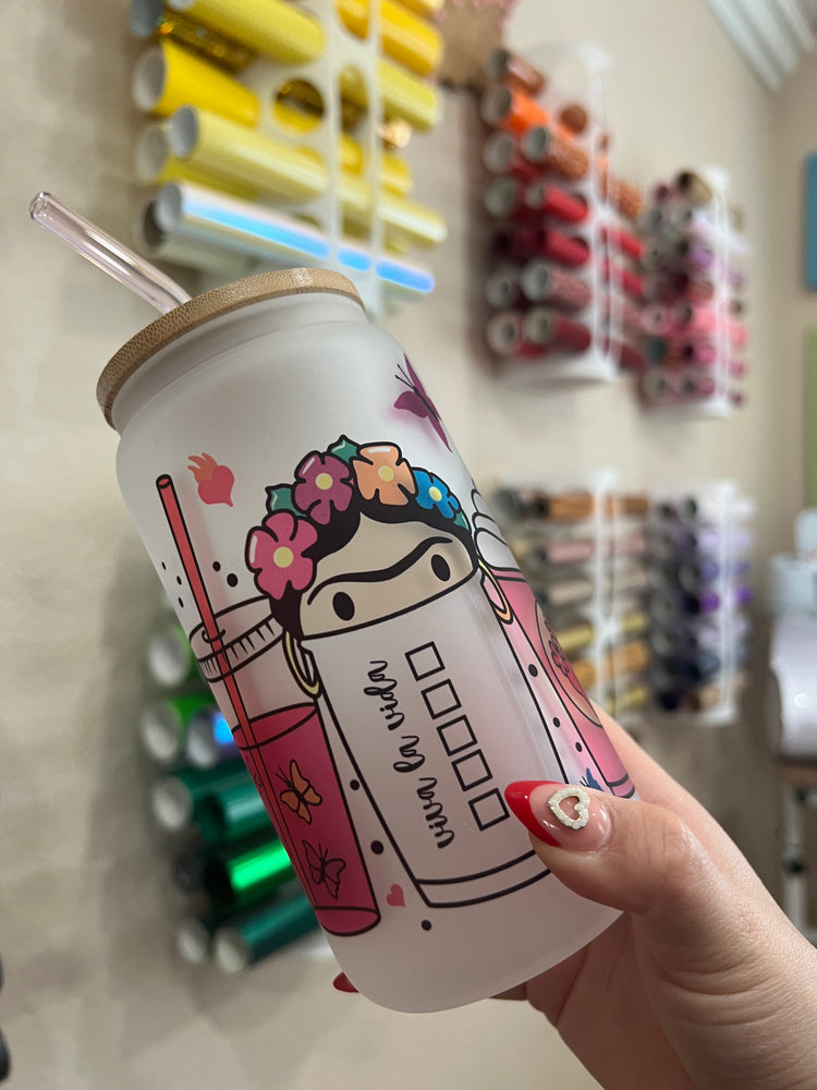 Frida drinks 16 oz cup