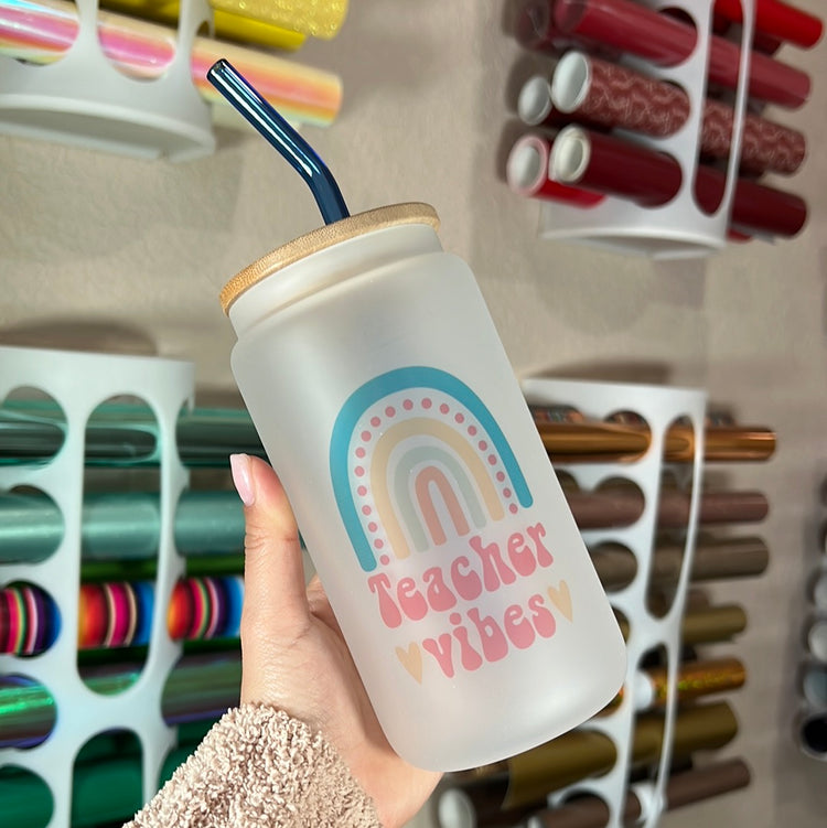 Teacher vibes 16 oz F cup